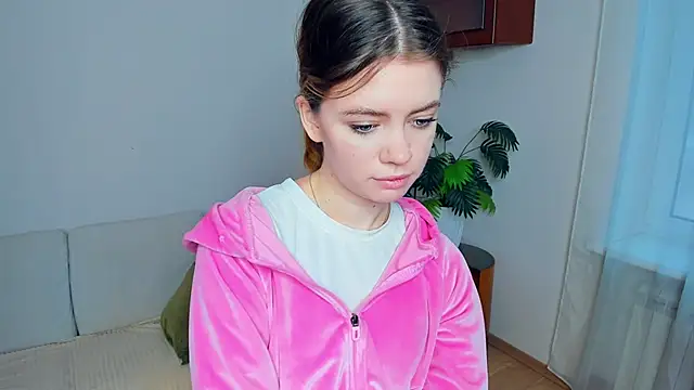 AngelesBenitz online show from November 30, 2025, 6:58 am