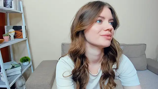 AngelesBenitz online show from March 6, 2026, 7:14 am