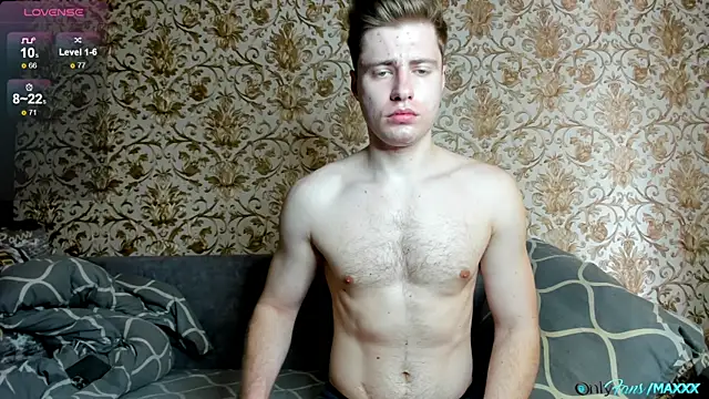 Maxhornyblondieman online show from April 18, 2026, 8:27 am