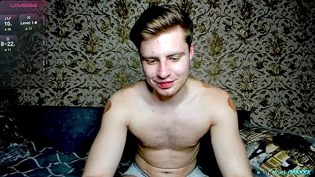 Maxhornyblondieman online show from March 14, 2026, 8:04 pm