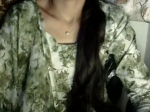 Snapshot of Saheba_S chatting on March 4, 2026, 9:39 am Saheba S online show from March 4, 2026, 9:39 am