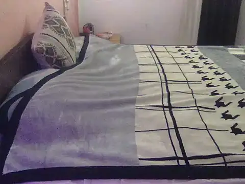 raveena hot online show from March 28, 2026, 3:13 pm