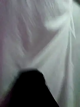 Snapshot of Chiplikk6009 chatting on November 21, 2025, 8:24 am Chiplikk6009 online show from November 21, 2025, 8:24 am