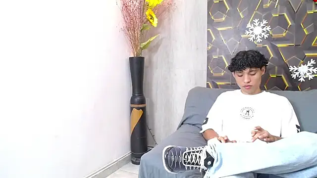 the nugge online show from December 20, 2025, 8:01 pm