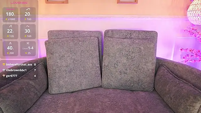 MeganLowell online show from April 10, 2026, 7:10 pm