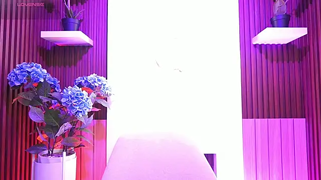 MeganLowell online show from February 13, 2026, 11:32 am