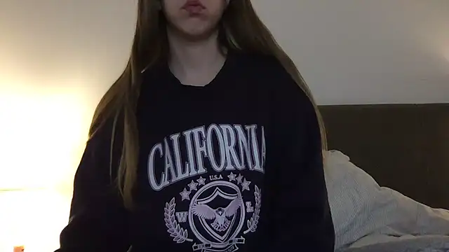 Martimartinaxx online show from March 25, 2026, 9:03 pm