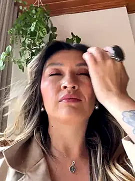 Snapshot of GeorginaBlack chatting on November 19, 2025, 6:19 pm GeorginaBlack online show from November 19, 2025, 6:19 pm