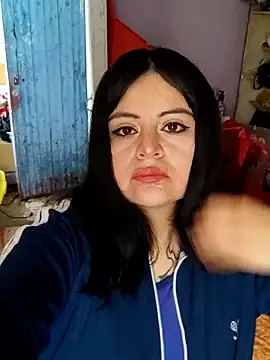 Snapshot of braidqueen00 chatting on February 10, 2026, 2:38 pm braidqueen00 online show from February 10, 2026, 2:38 pm