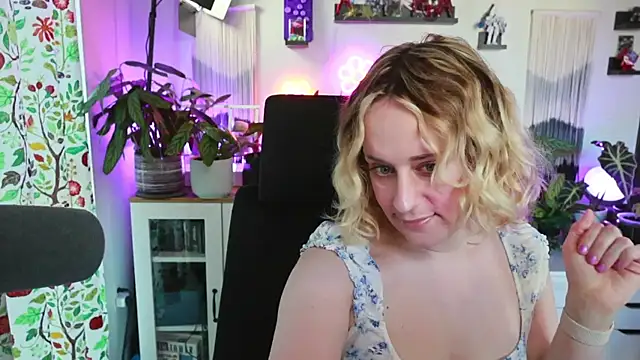 Snapshot of xzoeyryanx chatting on July 27, 2026, 4:36 pm xzoeyryanx online show from July 27, 2026, 4:36 pm
