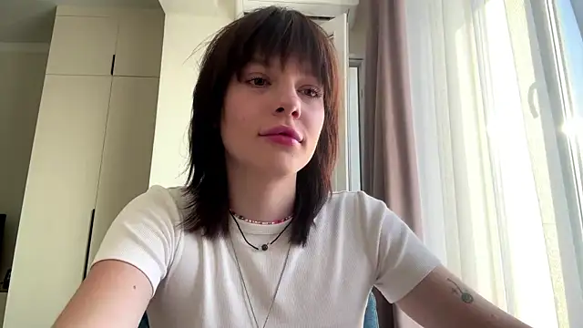 Snapshot of LollySimes chatting on November 26, 2025, 9:20 am LollySimes online show from November 26, 2025, 9:20 am