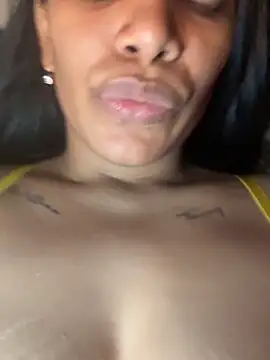 ArielleMillerr- online show from November 26, 2025, 5:13 pm