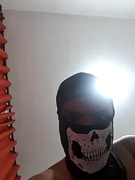 Claudioxavier2 online show from May 17, 2026, 5:29 am