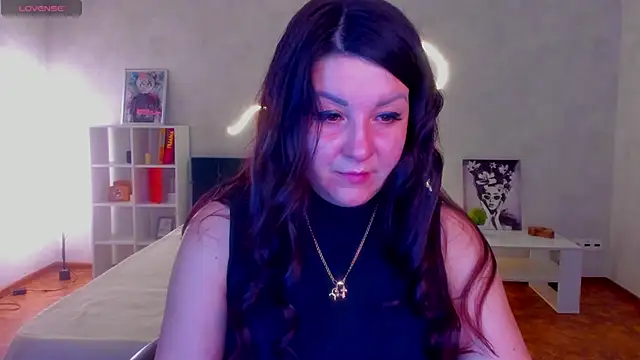 Snapshot of still__her chatting on November 26, 2025, 1:05 am still her online show from November 26, 2025, 1:05 am