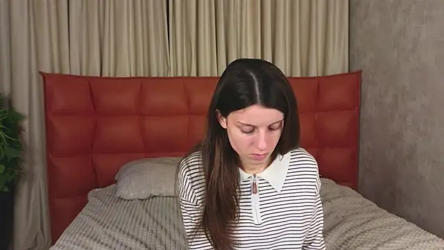 VelvetNyxen online show from November 29, 2025, 3:01 pm