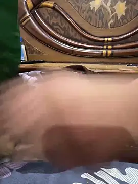 cutestpearl online show from April 22, 2026, 7:20 pm