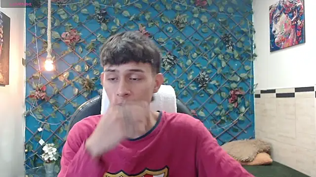 DraxBlade09 online show from December 17, 2025, 7:52 pm