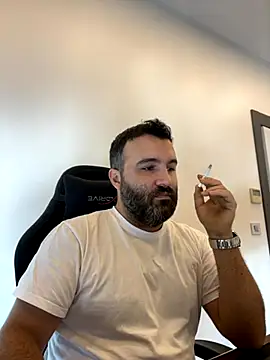 Yasinozturk3232 online show from November 21, 2025, 8:46 am