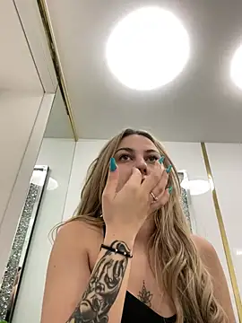 Chloe GraceeX online show from February 25, 2026, 6:52 pm