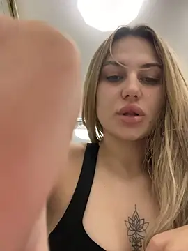 Chloe GraceeX online show from February 24, 2026, 8:21 pm