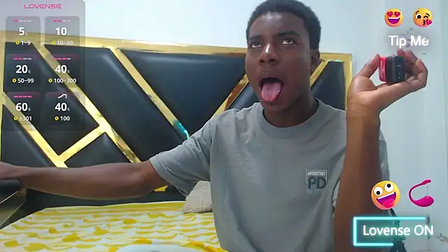 NoahJhonson69 online show from January 12, 2026, 7:09 pm