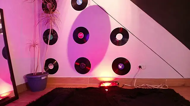 goddess julieta online show from February 3, 2026, 7:19 pm