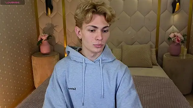 Even Vrot online show from December 5, 2025, 8:39 pm