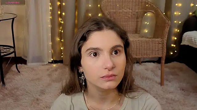 Snapshot of RozanneJordan chatting on February 10, 2026, 5:23 pm RozanneJordan online show from February 10, 2026, 5:23 pm