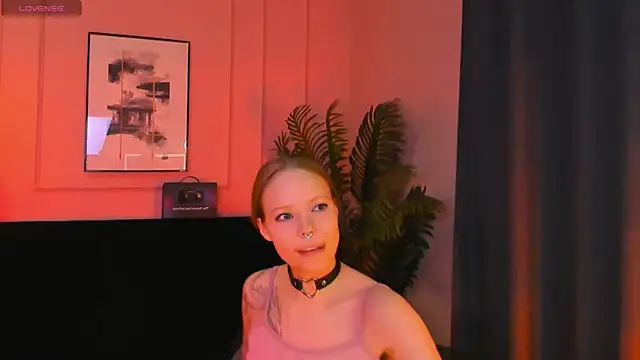 lucy loy online show from April 15, 2026, 12:10 pm