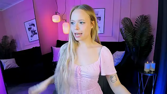 Snapshot of lucy_loy chatting on November 19, 2025, 6:46 am lucy loy online show from November 19, 2025, 6:46 am