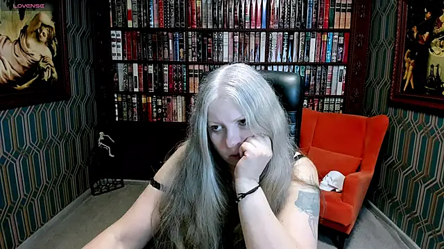 mariabelladonna online show from March 6, 2026, 9:43 pm