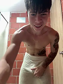 Snapshot of Handsome_boys69 chatting on July 17, 2026, 11:35 pm Handsome boys69 online show from July 17, 2026, 11:35 pm
