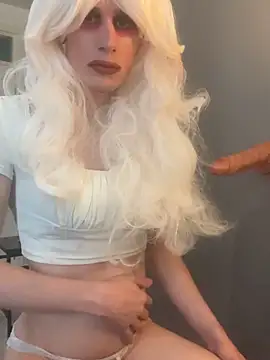 femboystella online show from January 7, 2026, 12:32 pm