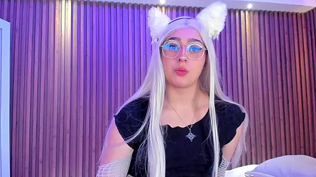 Snapshot of GabyRose9 chatting on May 17, 2026, 8:20 pm GabyRose9 online show from May 17, 2026, 8:20 pm