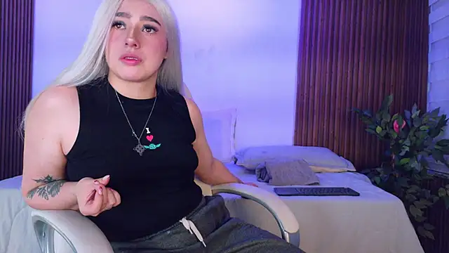 GabyRose9 online show from February 16, 2026, 8:07 pm