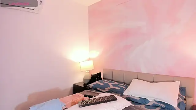 IsabelaStefano online show from April 9, 2026, 3:30 am