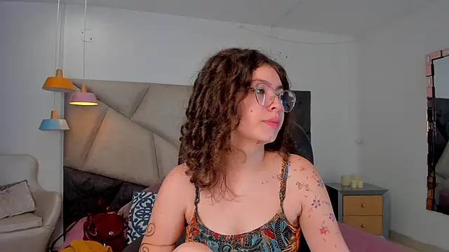 MarieTaylor  online show from March 2, 2026, 6:04 pm