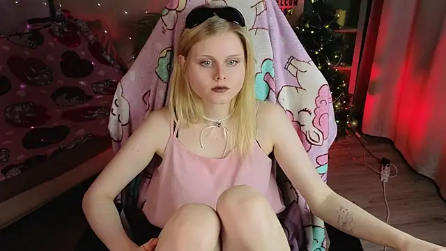 AnoraAmore online show from January 15, 2026, 3:48 pm