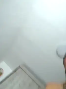 Laia torres1 online show from April 15, 2026, 1:26 pm