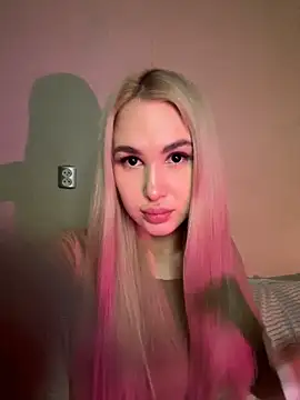 Snapshot of Miss_Alisse chatting on November 26, 2025, 6:08 pm Miss Alisse online show from November 26, 2025, 6:08 pm