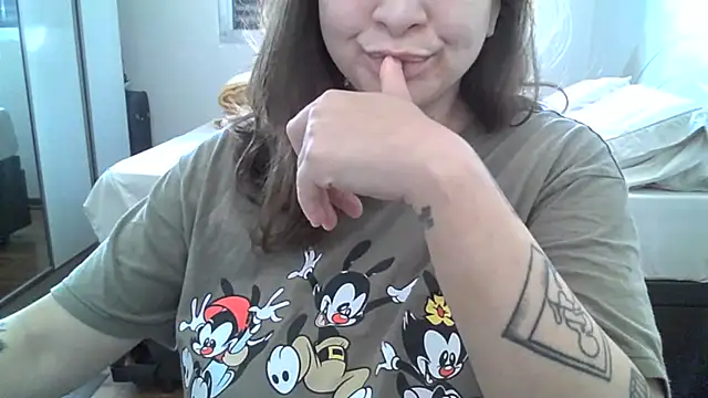 xxxluana online show from April 4, 2026, 12:45 pm