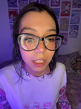 Snapshot of Valen-Foxx1 chatting on November 29, 2025, 6:02 am Valen-Foxx1 online show from November 29, 2025, 6:02 am