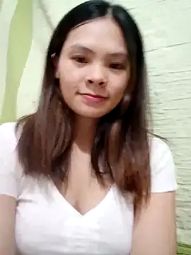 quynhquynh  online show from November 22, 2025, 3:00 pm