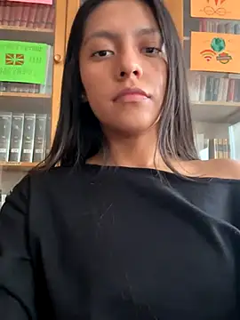 Snapshot of jadeeguti chatting on November 19, 2025, 11:10 am jadeeguti online show from November 19, 2025, 11:10 am