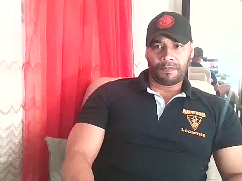 Snapshot of musclehetero chatting on May 7, 2026, 2:09 pm musclehetero online show from May 7, 2026, 2:09 pm