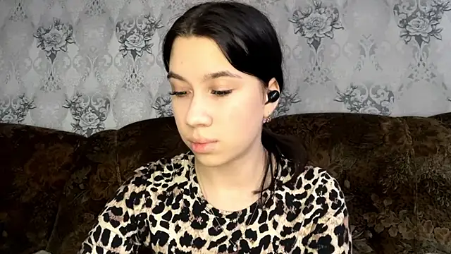 DebbiGoodknight online show from December 16, 2025, 9:46 am