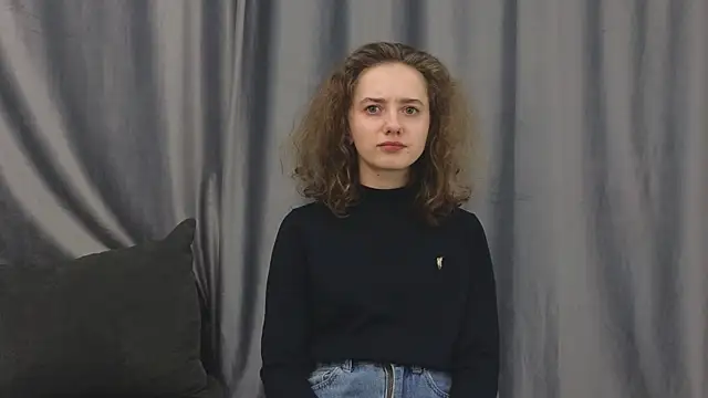 Snapshot of CuteLunette chatting on December 15, 2025, 3:07 pm CuteLunette online show from December 15, 2025, 3:07 pm