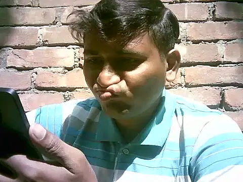 handsome12345  online show from January 17, 2026, 5:11 am