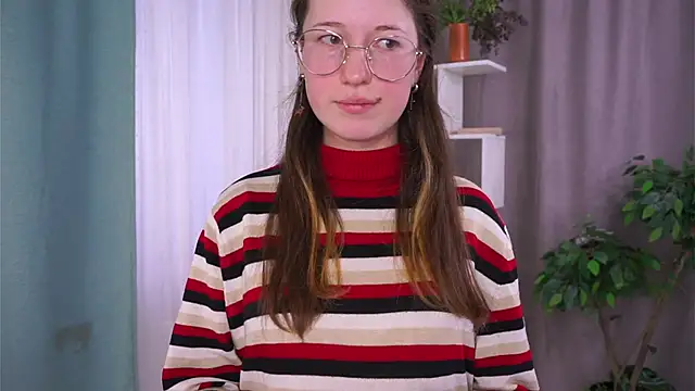 Snapshot of MiraFenech chatting on November 26, 2025, 6:02 am MiraFenech online show from November 26, 2025, 6:02 am