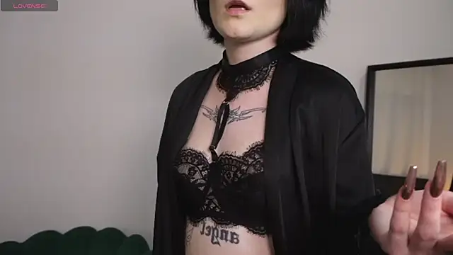 LucyKitty  online show from December 14, 2025, 12:33 pm